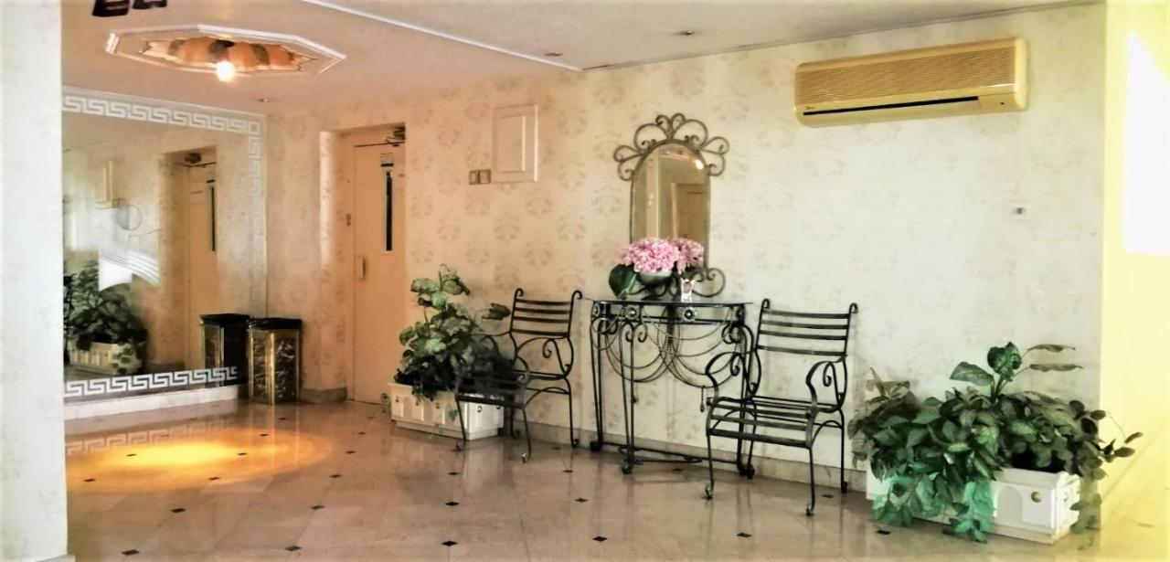 Nuzha Hotel Apartments Muskat Bagian luar foto